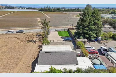 9 Hughes Rd, Watsonville, CA 95076 - Photo 40