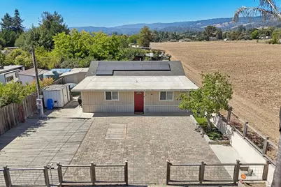 9 Hughes Rd, Watsonville, CA 95076 - Photo 36