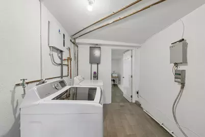 9 Hughes Rd, Watsonville, CA 95076 - Photo 32