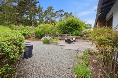2821 Oakmont Dr, San Bruno, CA 94066 - Photo 36