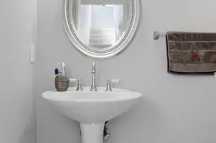 1576 Hermocilla Way, San Jose, CA 95116 - Photo 20