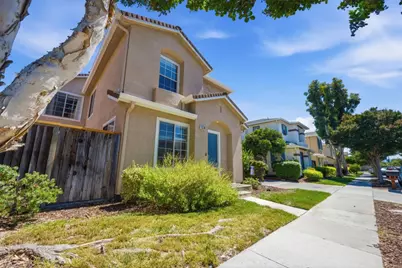 1576 Hermocilla Way, San Jose, CA 95116 - Photo 22