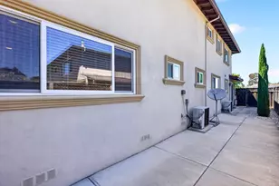 1026 Valerian Way, Sunnyvale, CA 94086 - Photo 14