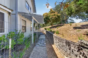 13204 Wright Way, Los Altos Hills, CA 94022 - Photo 96