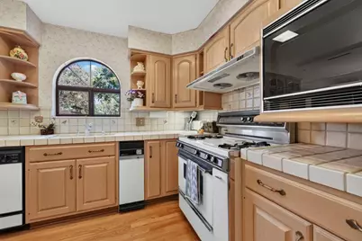 13204 Wright Way, Los Altos Hills, CA 94022 - Photo 28
