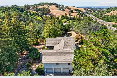 13204 Wright Way, Los Altos Hills, CA 94022 - Photo 100