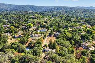 13204 Wright Way, Los Altos Hills, CA 94022 - Photo 108