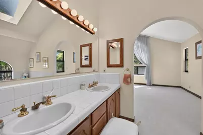 13204 Wright Way, Los Altos Hills, CA 94022 - Photo 46