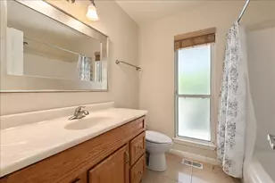 1247 Ironbridge Way, San Jose, CA 95118 - Photo 14