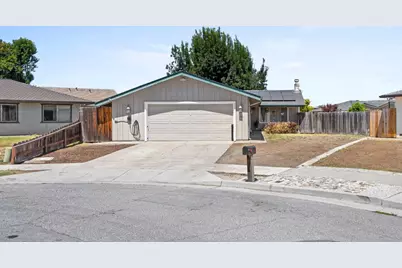 930 Apple Ct, Hollister, CA 95023 - Photo 2