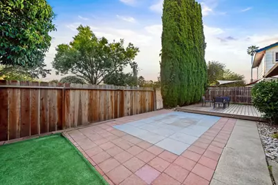 8398 Cypress Ct, Dublin, CA 94568 - Photo 32