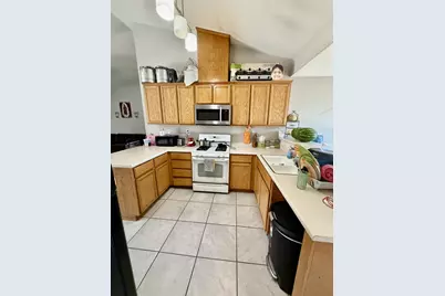 773 Westminster Way, Los Banos, CA 93635 - Photo 2