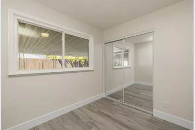 7244 Hayward Dr, Sacramento, CA 95828 - Photo 18