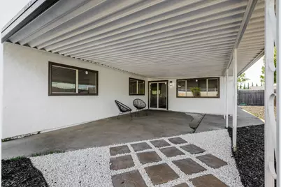 7244 Hayward Dr, Sacramento, CA 95828 - Photo 30
