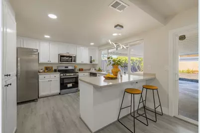 7244 Hayward Dr, Sacramento, CA 95828 - Photo 12
