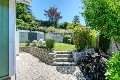 16640 Los Banos St, San Leandro, CA 94578 - Photo 10