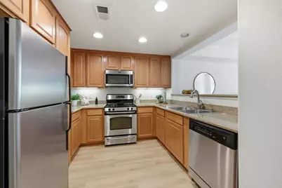 2210 Gellert Blvd 5301, South San Francisco, CA 94080 - Photo 6