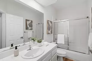 5619 Mireille Dr, San Jose, CA 95118 - Photo 18