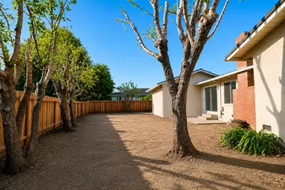 1210 Gloria Dr, Hollister, CA 95023 - Photo 16