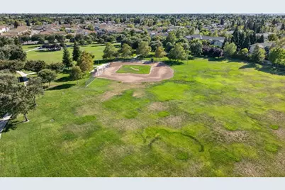 8475 Crimson Clover Cir, Elk Grove, CA 95624 - Photo 66