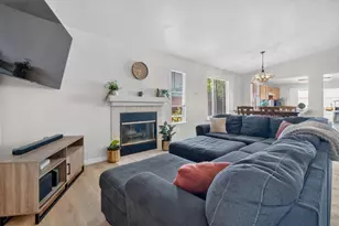 2051 Mariah Dr, Santa Clara, CA 93454 - Photo 2