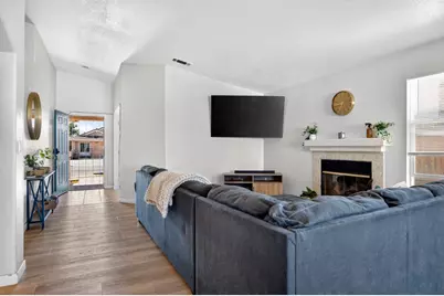 2051 Mariah Dr, Santa Clara, CA 93454 - Photo 10