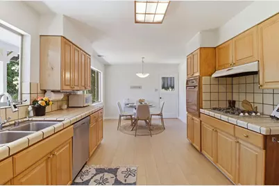 977 Pleasant Hill Rd, Redwood City, CA 94061 - Photo 16