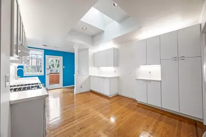 4380 24th St, San Francisco, CA 94114 - Photo 12