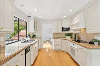 17288 Eaton Ln, Monte Sereno, CA 95030 - Photo 12