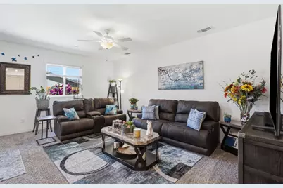 450 Amabile Dr, Los Banos, CA 93635 - Photo 6