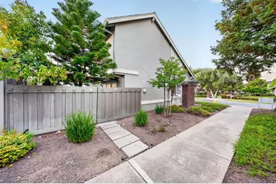 5687 Hollyleaf Ln, San Jose, CA 95118 - Photo 8