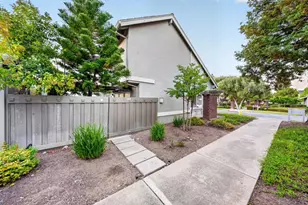 5687 Hollyleaf Ln, San Jose, CA 95118 - Photo 8