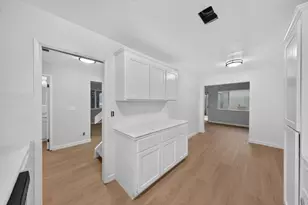 5687 Hollyleaf Ln, San Jose, CA 95118 - Photo 22