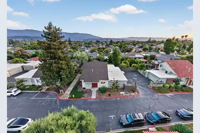5687 Hollyleaf Ln, San Jose, CA 95118 - Photo 64