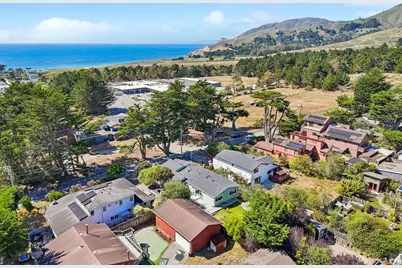 1161 Tamarind St, Montara, CA 94037 - Photo 2