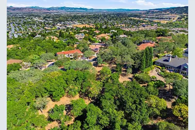 8341 Winter Green Ct, Gilroy, CA 95020 - Photo 16