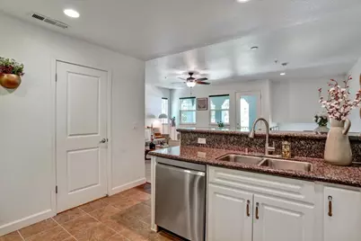 39 Bassett St, San Jose, CA 95110 - Photo 6