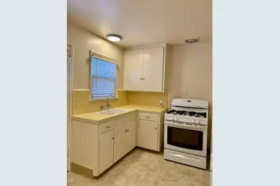 915 Padre Dr, Salinas, CA 93901 - Photo 6