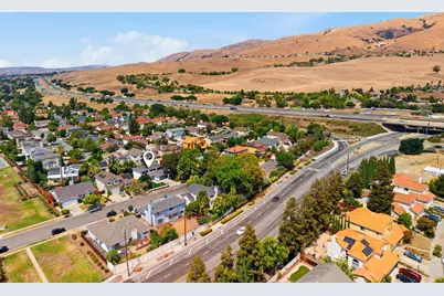 587 Chardonnay Dr, Fremont, CA 94539 - Photo 46