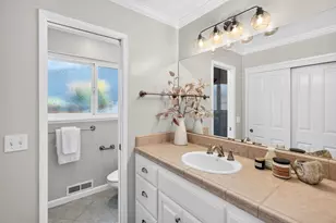1678 Lewiston Dr, Sunnyvale, CA 94087 - Photo 26