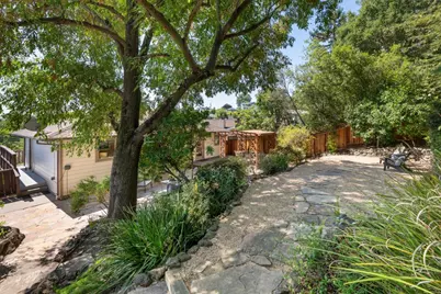 131 Rockridge Rd, San Carlos, CA 94070 - Photo 20