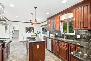 895 Tybalt Dr, San Jose, CA 95127 - Photo 14