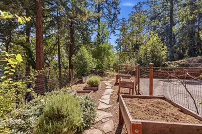 18131 June Ct, Los Gatos, CA 95033 - Photo 38