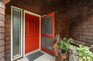 73 Peter Coutts Cir, Stanford, CA 94305 - Photo 2