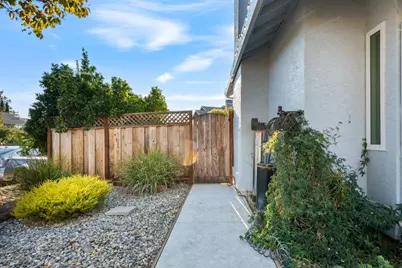 1090 Los Altos Dr, Hollister, CA 95023 - Photo 6