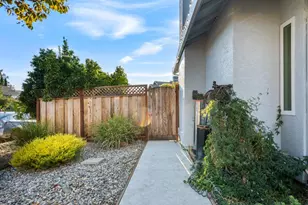 1090 Los Altos Dr, Hollister, CA 95023 - Photo 6