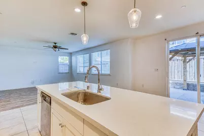 271 Lamplighter Ln, Hollister, CA 95023 - Photo 8