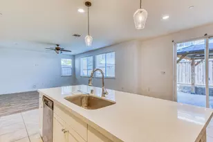 271 Lamplighter Ln, Hollister, CA 95023 - Photo 8