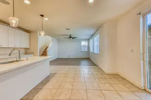 271 Lamplighter Ln, Hollister, CA 95023 - Photo 10