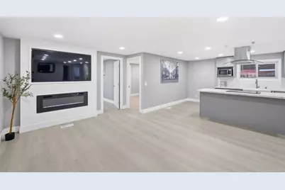 174 Redwood Dr 174, Hollister, CA 95023 - Photo 6